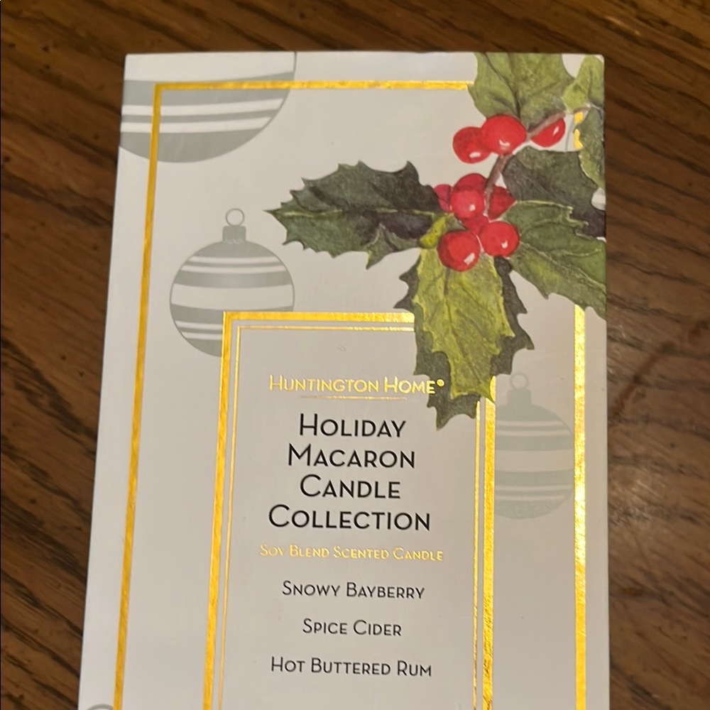 Holiday Macaron Candle‎ Collection - Picture 2 of 12